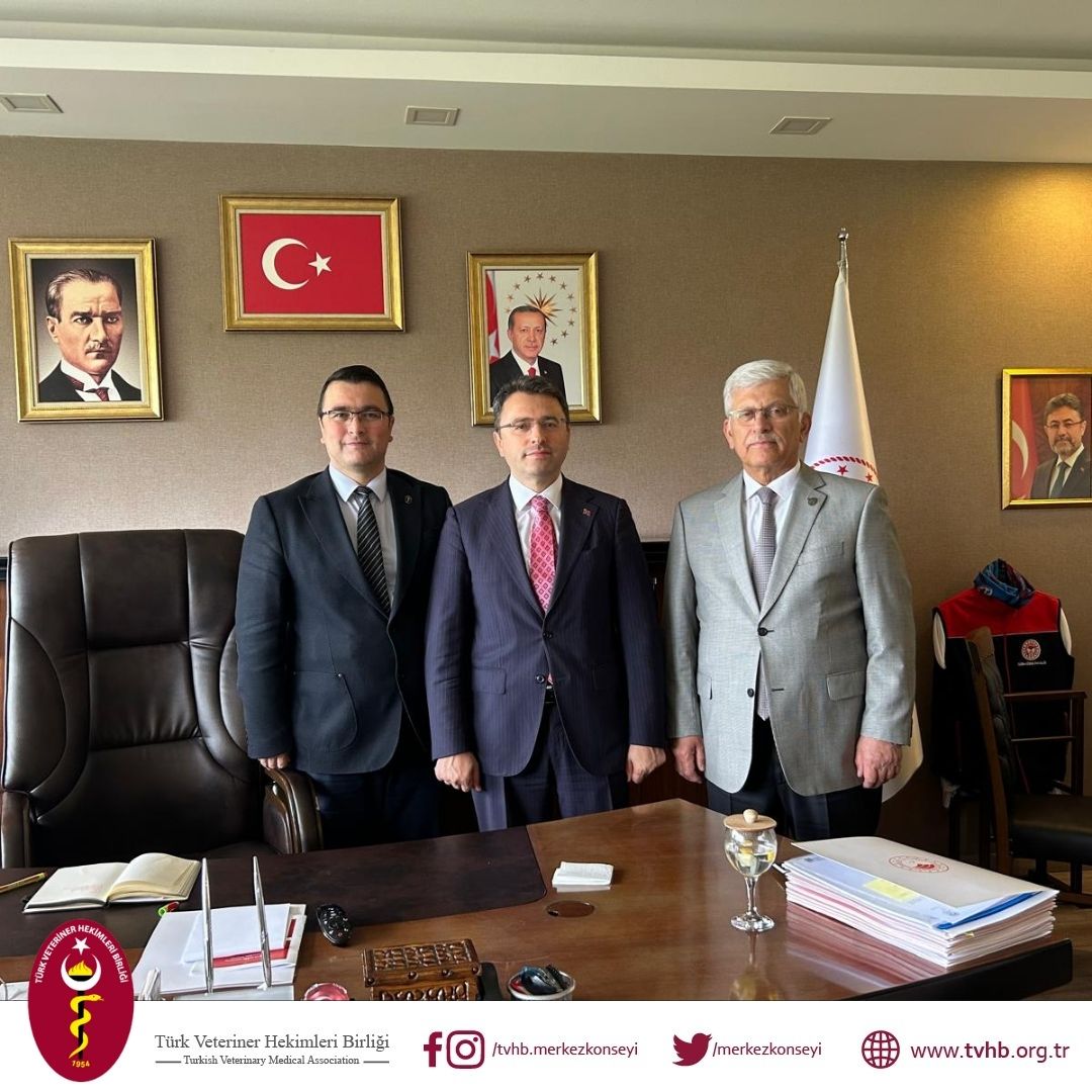Tarım ve Orman Bakanlığı Personel Genel Müdürü Sayın Seyfullah ARSLANTÜRK'ü ziyaret ederek Veteriner Hekimliğinde Uzmanlık Eğitimi ve  Veteriner Hekimlerin istihdamı konularında istişarede bulunduk. Sn. Genel Müdürümüze yakın ilgileri ve nazik ev sahipliği için teşekkür ediyorum.
