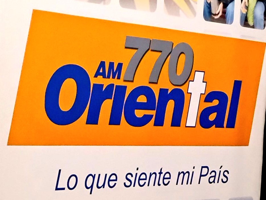 Maty Vallejo (@matyvallejo) on Twitter photo FUTBOL al MAXIMO 🏆 por <a href="/Oriental770/">Radio Oriental 770</a> con el equipo de <a href="/Hora25Radio/">𝗛𝗢𝗥𝗔 𝟮𝟱</a>
🎙Relatan: <a href="/BrunoPinerook/">Bruno Piñero Sagaseta</a> <a href="/sanguinettiJ/">Jorge Sanguinetti Martín 🎙⚽📺</a>
🎧Comentan: <a href="/CarlosBardakian/">Carlos Bardakian</a> <a href="/_fernandoperez/">fernando perez</a>
🎮Previa: <a href="/NelsonFoliatti/">Nelson Foliatti</a>
🗣️Participan: <a href="/jcscelza/">Juan Carlos Scelza</a> <a href="/filosi_nelson/">Nelson Filosi</a> <a href="/Fassanello11/">Gonzalo Fassanello</a>
📑Locución: <a href="/SequeiraGaston/">Gaston Sequeira</a>
🎛Operador: FUTBOL al MAXIMO 🏆 por <a href="/Oriental770/">Radio Oriental 770</a> con el equipo de <a href="/Hora25Radio/">𝗛𝗢𝗥𝗔 𝟮𝟱</a>
🎙Relatan: <a href="/BrunoPinerook/">Bruno Piñero Sagaseta</a> <a href="/sanguinettiJ/">Jorge Sanguinetti Martín 🎙⚽📺</a>
🎧Comentan: <a href="/CarlosBardakian/">Carlos Bardakian</a> <a href="/_fernandoperez/">fernando perez</a>
🎮Previa: <a href="/NelsonFoliatti/">Nelson Foliatti</a>
🗣️Participan: <a href="/jcscelza/">Juan Carlos Scelza</a> <a href="/filosi_nelson/">Nelson Filosi</a> <a href="/Fassanello11/">Gonzalo Fassanello</a>
📑Locución: <a href="/SequeiraGaston/">Gaston Sequeira</a>
🎛Operador: