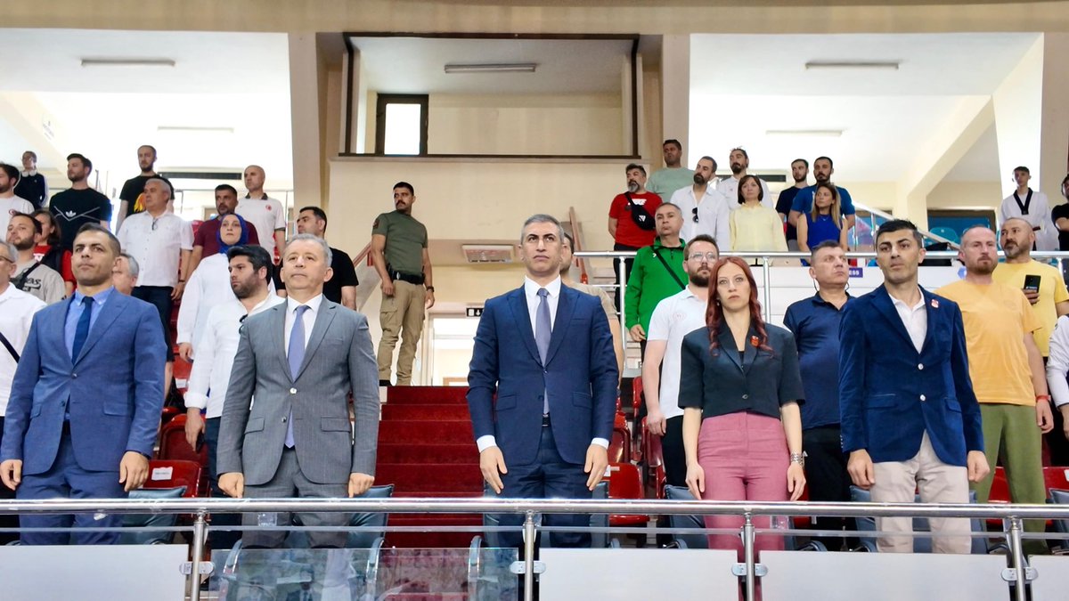 Gençlik ve Spor Bakanlığı ile Taekwondo Federasyonu tarafından düzenlenen “Okul Sporları Taekwondo Türkiye Şampiyonası” ilçemizde düzenlendi.

Bugün müsabakaların final maçlarını izleyerek dereceye giren öğrencilerimize ödüllerini takdim ettim.