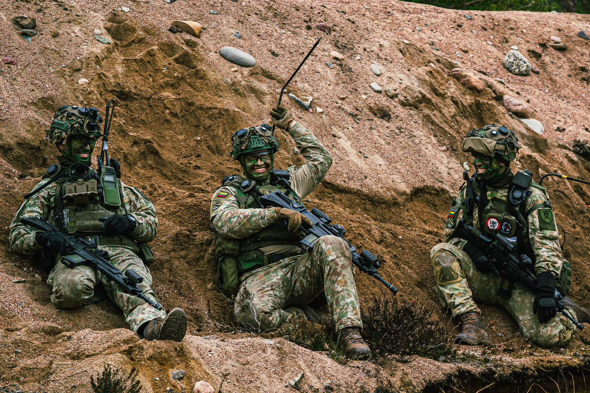 PanssariPR's tweet image. #JEF -cooperation on #MightyArrow25 -exercise 🇬🇧🇫🇮🇪🇪🇱🇹

—

#JEF -yhteistyötä #MightyArrow25 -harjoituksessa 🇬🇧🇫🇮🇪🇪🇱🇹

#StrongerTogether