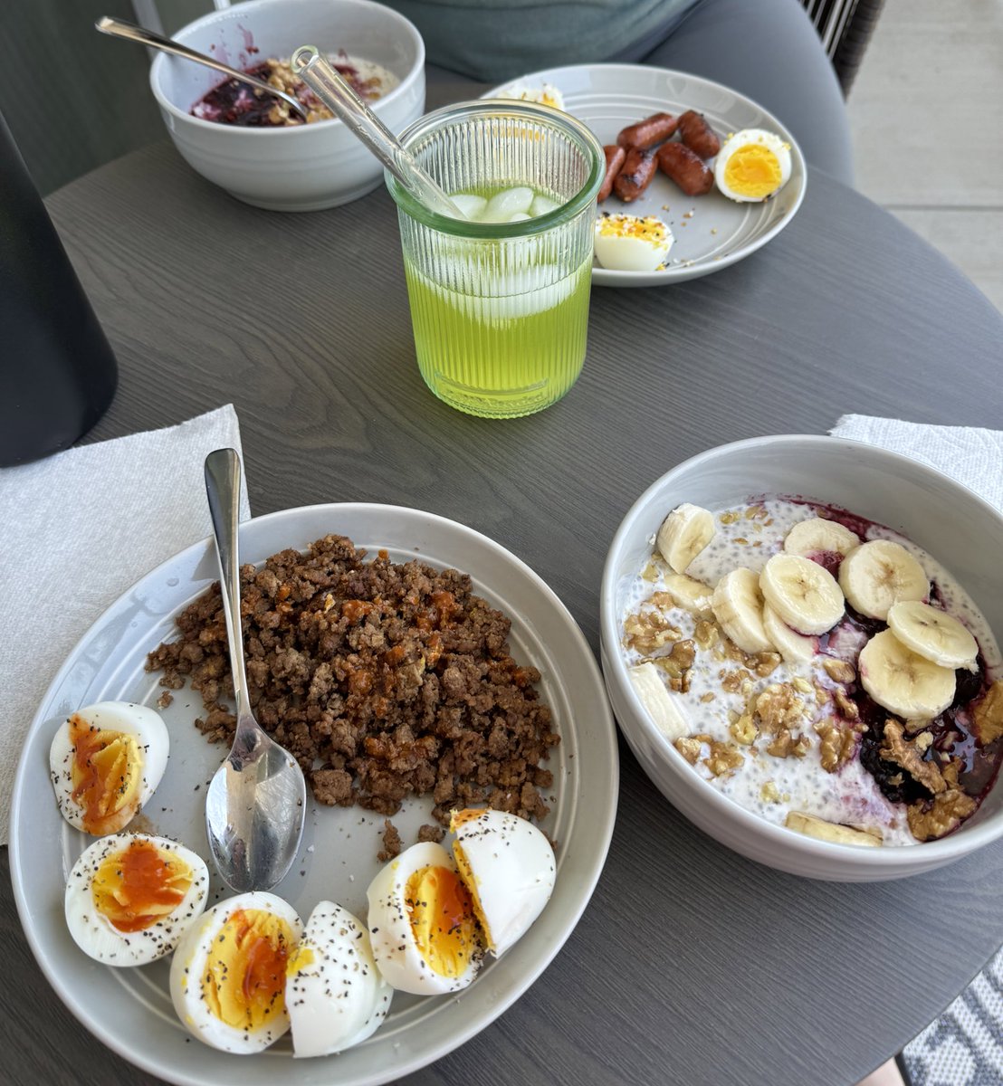 gym

sauna 

breakfast on the patio with the loml

work

journal 

chill and enjoy my day 

living the life i prayed for