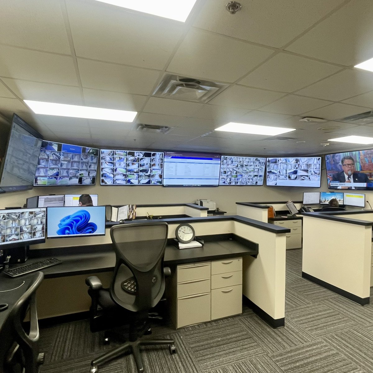 Shelley Garrett (@shelleygarrett2) on Twitter photo I’m so proud of GISD Director of Security Mark Quinn for imagining a security training facility and then seeing it through to fruition. 💙 <a href="/gisdsecurity/">GISD Security Dept.</a> I’m so proud of GISD Director of Security Mark Quinn for imagining a security training facility and then seeing it through to fruition. 💙 <a href="/gisdsecurity/">GISD Security Dept.</a>