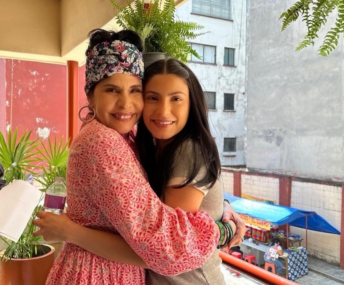 BLPUpdates's tweet image. | Raquel Garza vía Instagram. 

#Catalina y #Cristina 

@barbara_lopez21 

#LosHilosdelDestino
