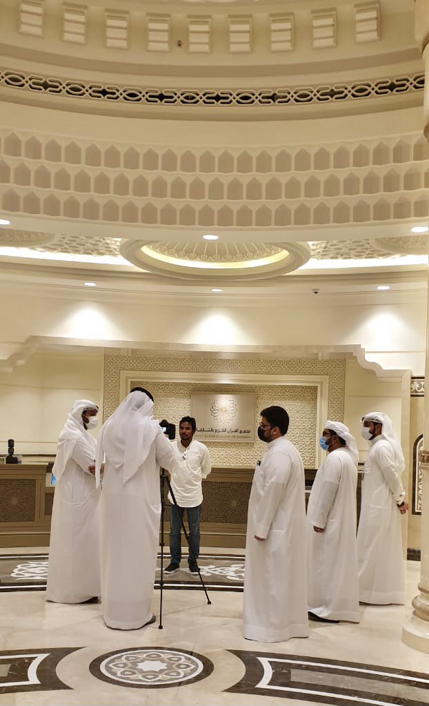 އާދަމަުގެދަރިޔަކަށް ވީތީ، މަވެސް ކޮންމެސް ހިސާބަކުން ސައުދީ ޝާހީ އާއިލާއާ އެބަ ގުޅޭ