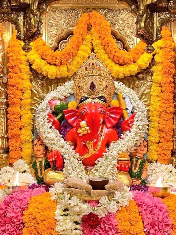 जितना हो सके
ख़ामोश रहना ही अच्छा है।

क्योंकि सबसे ज़्यादा गुनाह
इंसान से जुबान ही करवाती है..!

‼️जय श्री सिद्धि विनायक‼️