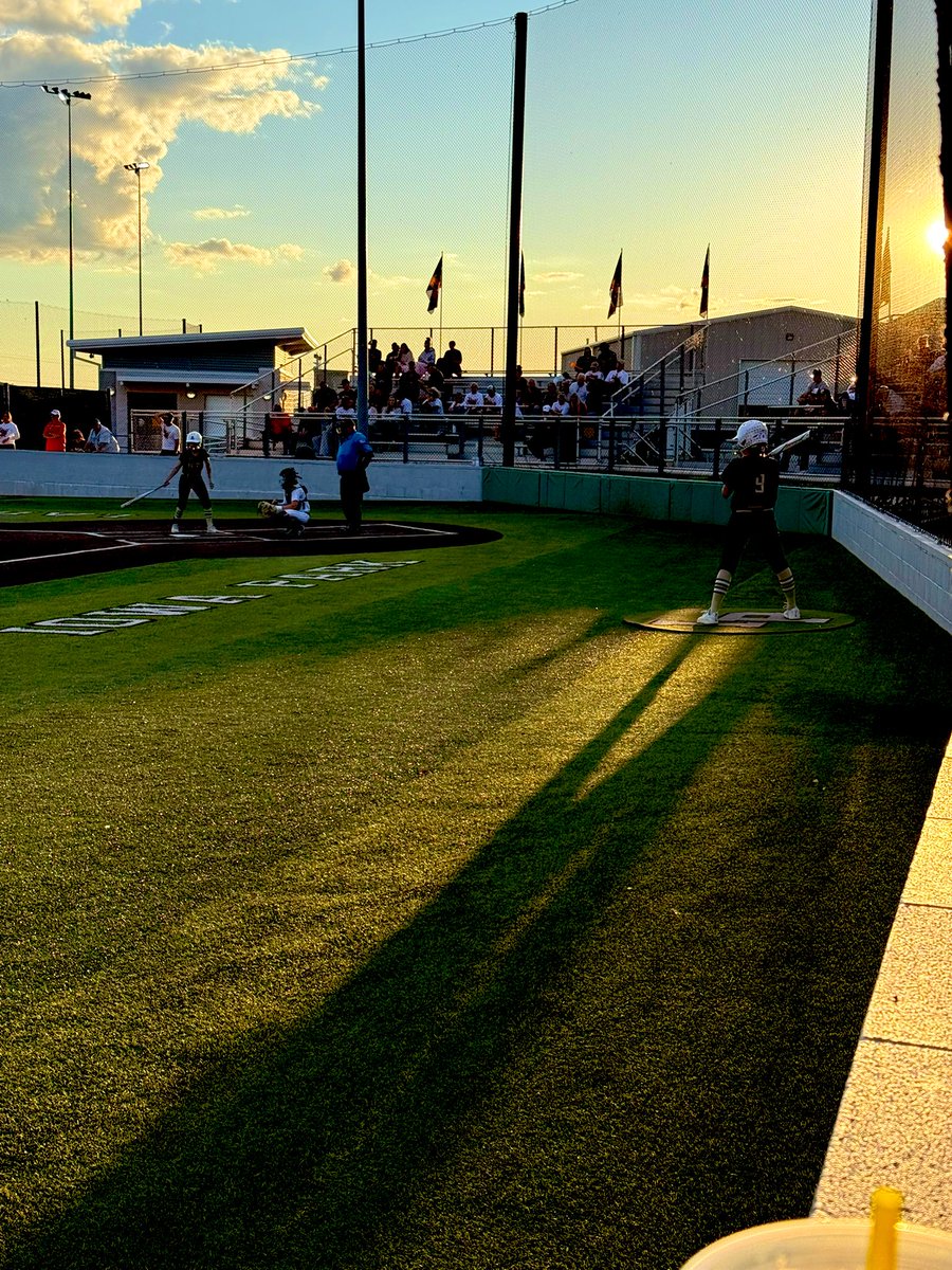 teamaisd's tweet image. Great season Lady Sandies!
AHS 0 Aledo 11
Softball Regional Semifinals