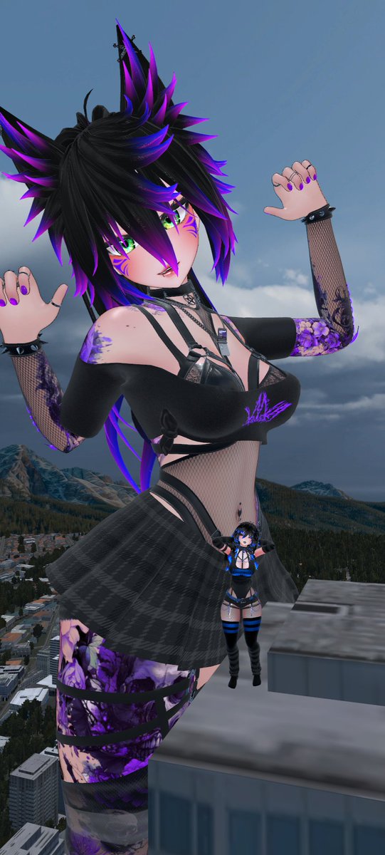 Hi everyone! Some exciting news!
I'm going to be collaborating with <a href="/CTzeentch/">ChampionOfTzeentch</a> to make some #vrchatsize content! Stay tuned! 🖤💜🖤💙
#giantess #sizetwitter