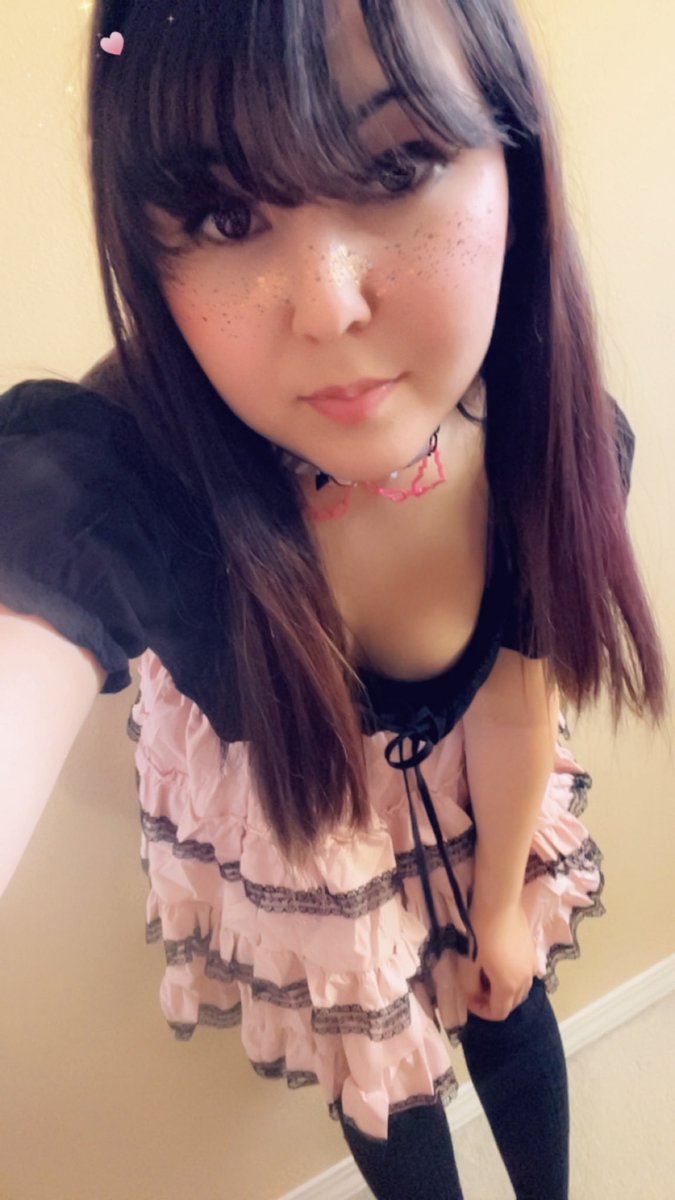 Ichigo_Fantasy's tweet photo. Clubbing outfits ❤️ 
#nsfwtwt #cluboutfits #raves #boobs #thighhighs #tights #skirts #collars #chokers https://t.co/YvI8EsJMpB