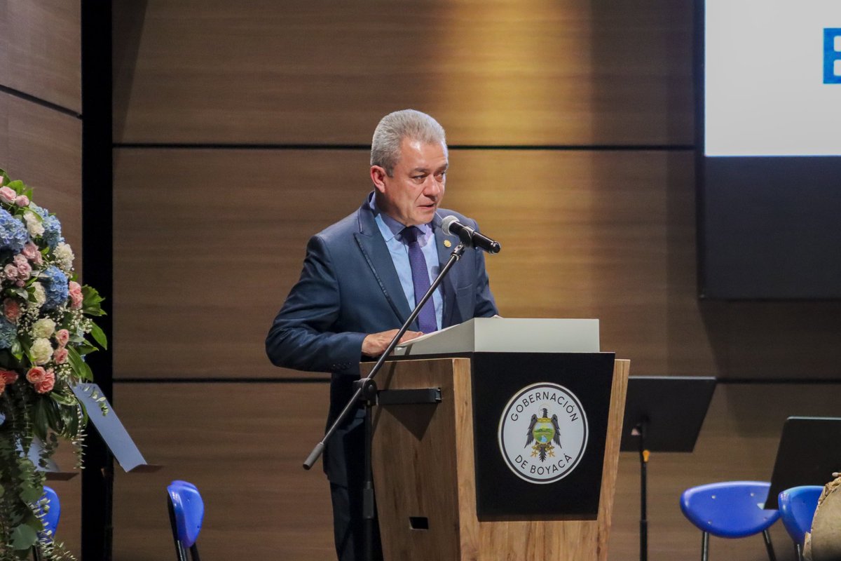 #Condecoración Hoy el Concejo Municipal de Tunja exaltó los 150 años de historia y formación educativa de la Institución Educativa Escuela Normal Superior Leonor Álvarez Pinzón, otorgando la “Orden Gustavo Rojas Pinilla”, la máxima distinción que entrega esta Corporación.