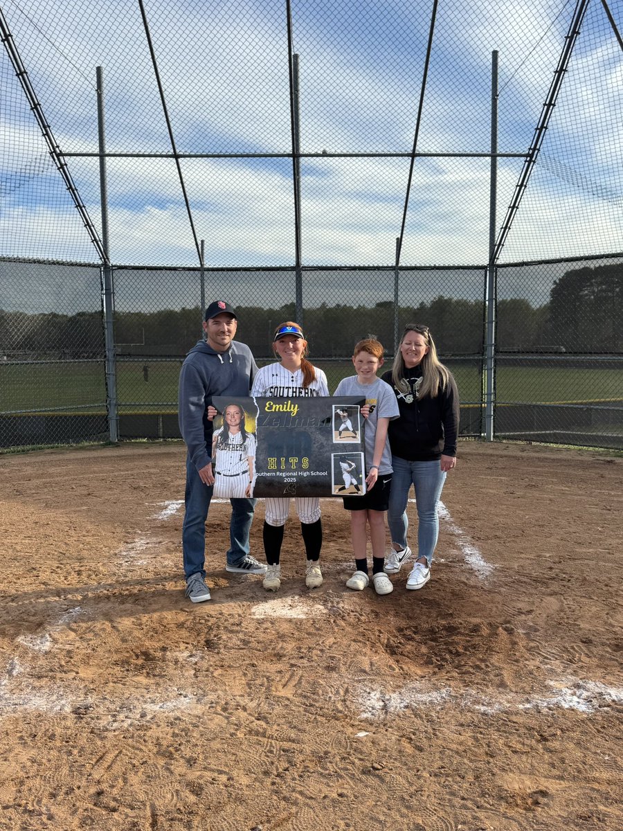 Southern Softball 2024 (@southernsb2023) on Twitter photo Way to go Junior Emily Zellman for earning her 100th hit! Way to represent Southern! Way to go Junior Emily Zellman for earning her 100th hit! Way to represent Southern!