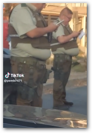 Impresentable ese par de  suboficiales, un desprecio consigo mismos... ni imaginar la "preventiva" anual, los exámenes capacidad física etc...