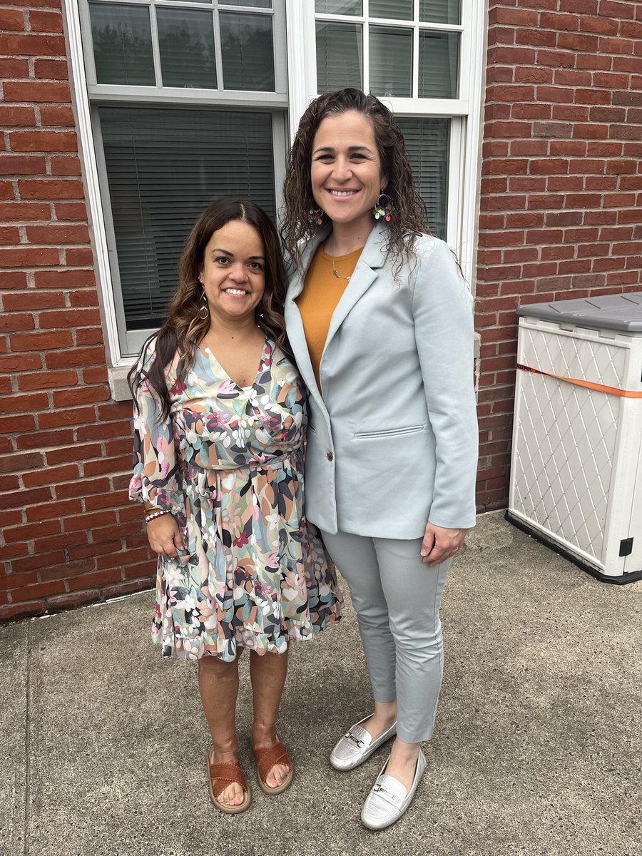 GoMESDukes's tweet image. Congratulations to our very own @TadsTeachings for receiving the well deserved distinction “Teacher of Excellence” and Officer Fulton for the “Apple”award for his many years of servitude to our community. You both have shaped the hearts and minds of many! @MsAmodeoAP @marlborosd