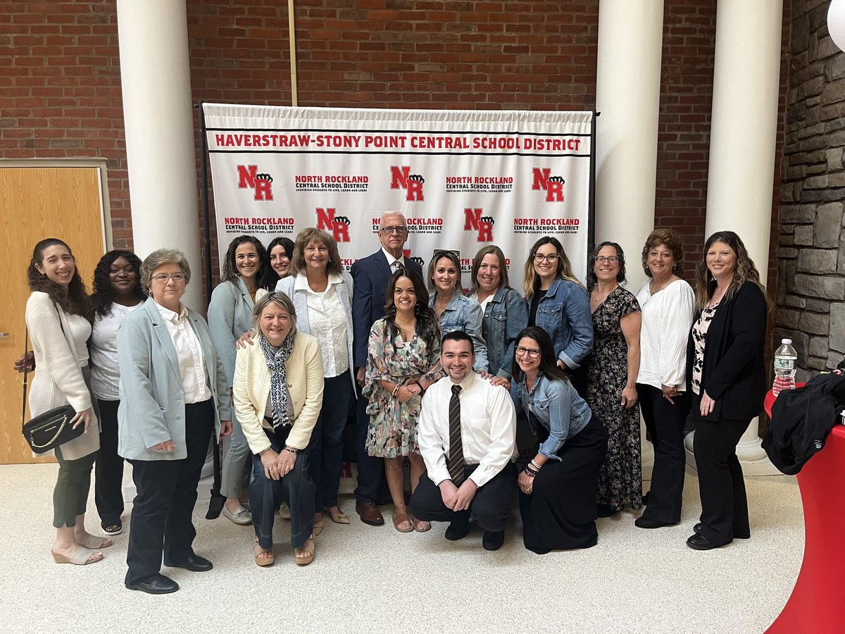 GoMESDukes's tweet image. Congratulations to our very own @TadsTeachings for receiving the well deserved distinction “Teacher of Excellence” and Officer Fulton for the “Apple”award for his many years of servitude to our community. You both have shaped the hearts and minds of many! @MsAmodeoAP @marlborosd