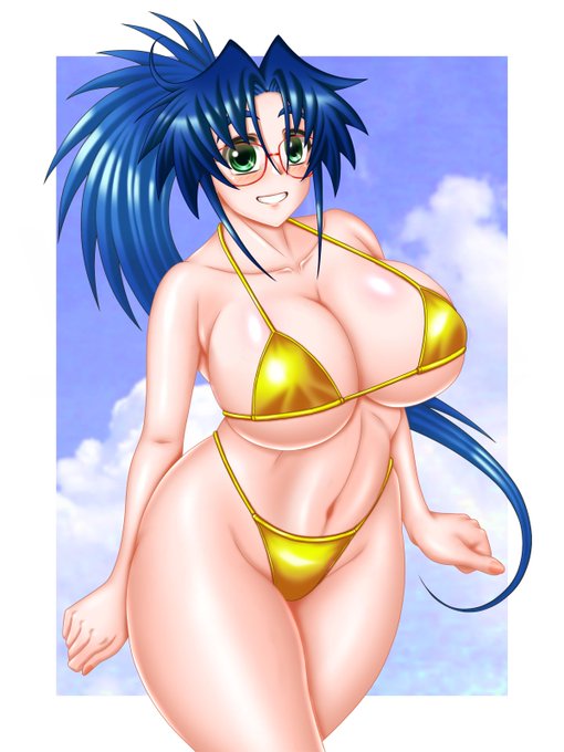 渋の方ではギリGWには間に合ったんだけど〜な今年のウチの娘金ビキニ♪
#GWは金ビキニ 