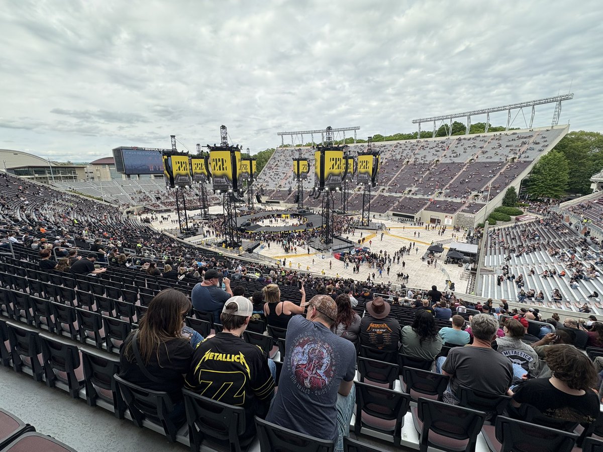 Nathan_Epstein's tweet photo. It’s going to be one historic night at Lane Stadium. #Metallica #ExitLight @virginia_tech #StartJumpin https://t.co/ghwgem7mGv