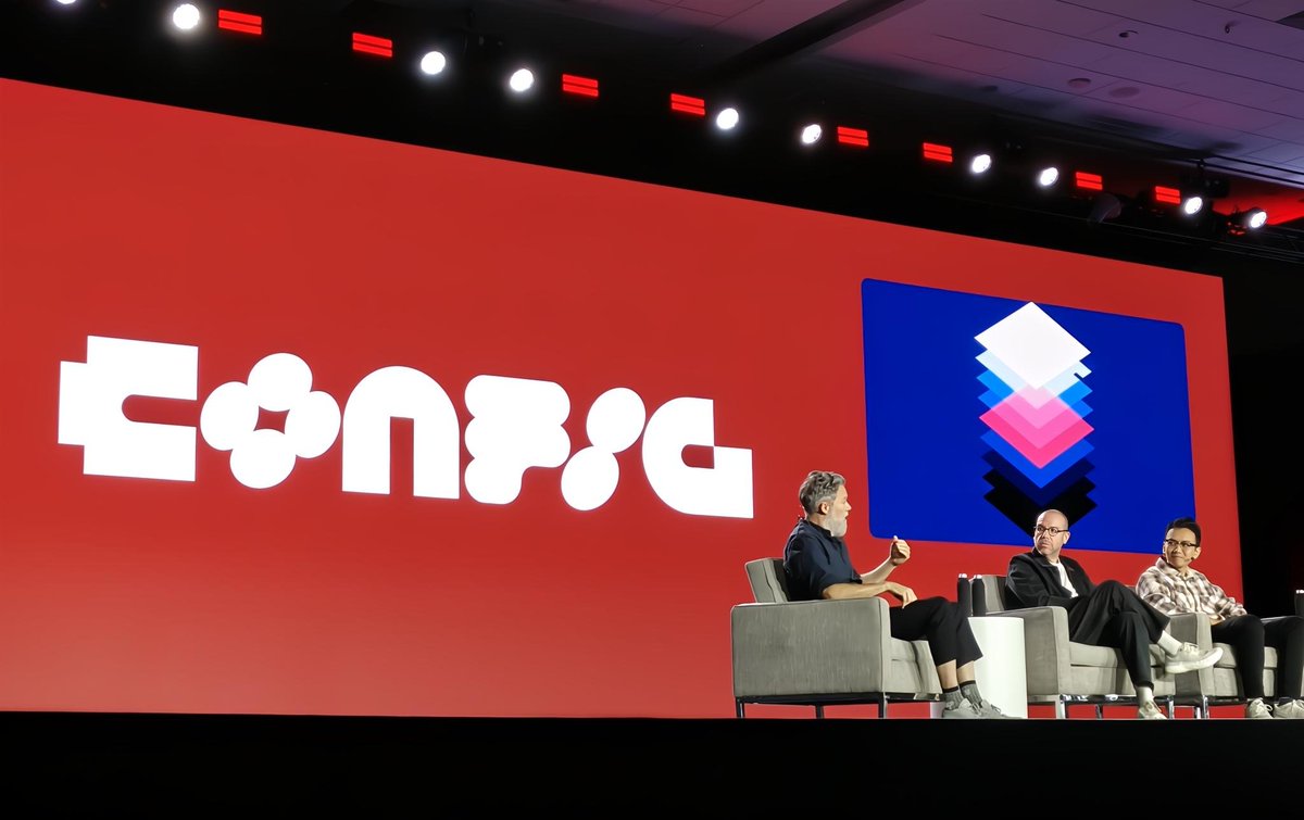 maydzhou's tweet image. look how much fun they are having, that's how you know it's a good panel