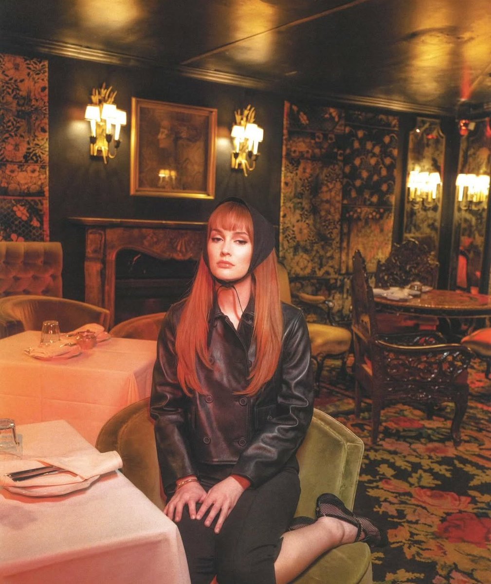 fullthv's tweet image. amo ver os photoshoot da leighton ♡