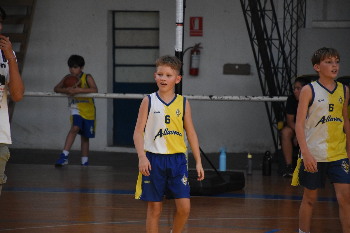 🏀 Presente y futuro 

L@s más chiquit@s de nuestro básquet se divierten jugando y aprendiendo. ⛹🏻‍♀️🤸

📸 Mosquitos + Premini 3/5/25