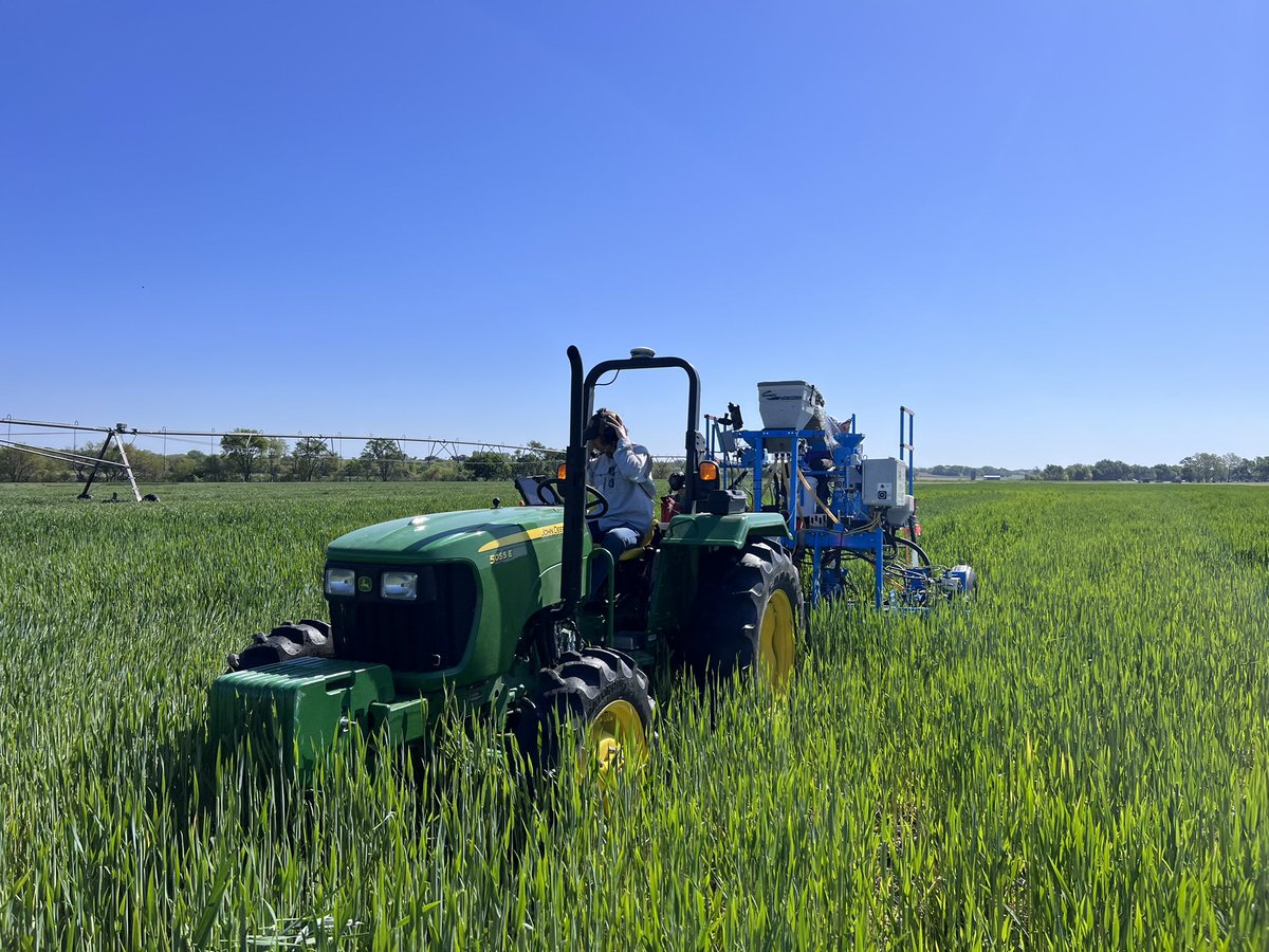Onofre Lab (@onofrelab) on Twitter photo Soybean planting is in full swing! Perfect planting conditions for our <a href="/KsSoybean/">Kansas Soybean</a> trials in Topeka and Rossville. Soybean planting is in full swing! Perfect planting conditions for our <a href="/KsSoybean/">Kansas Soybean</a> trials in Topeka and Rossville.