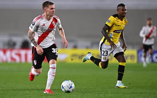De cara al choque con Barcelona, el último triunfo de River en Ecuador fue en la fase de grupo de la Libertadores 2018, también en Guayaquil 1-0 ante Emelec con gol de Pinola. 
En dicho país, luego jugó en Quito frente a la Liga (0-3) en 2020 e Ind. del Valle (2-2) hace 15 días.