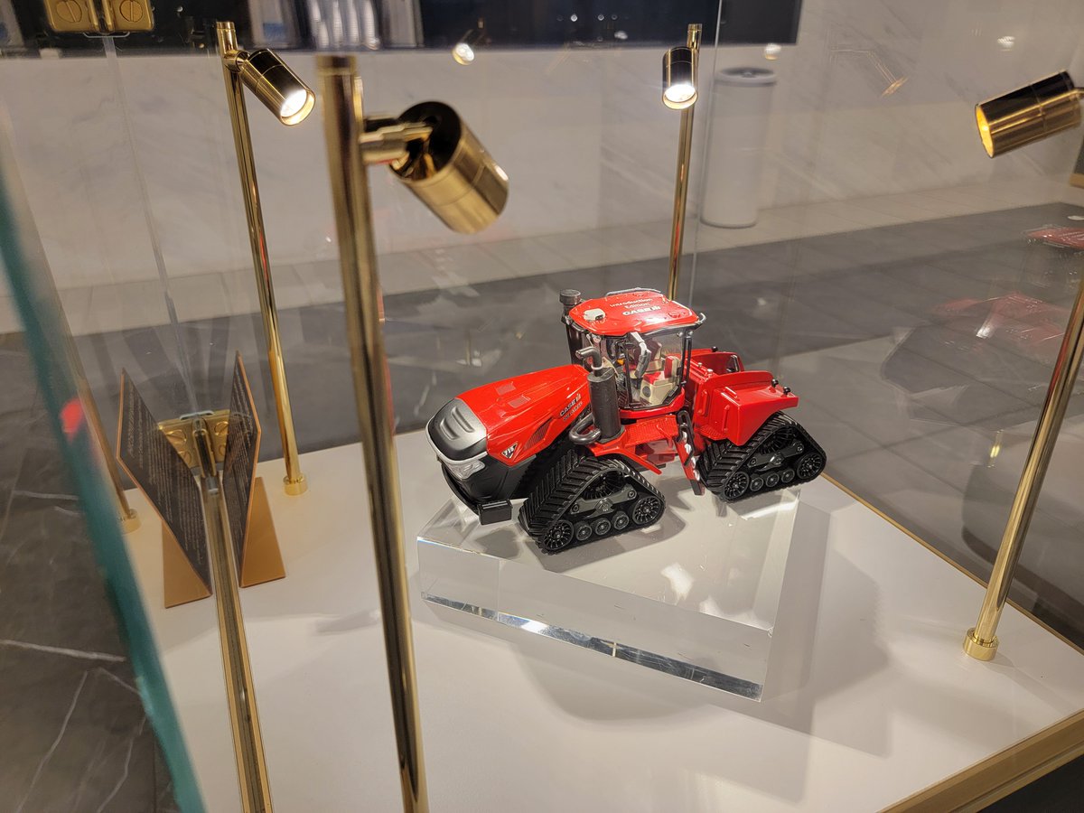 Tomorrow, May 8, is our Investor Day 2025! We'll be broadcasting live from the New York Stock Exchange from 9:00 AM to 12:00 PM ET. Join us to hear about our new Strategic Business Plan with presentations from CNH's senior leaders.

View the agenda and register to watch the