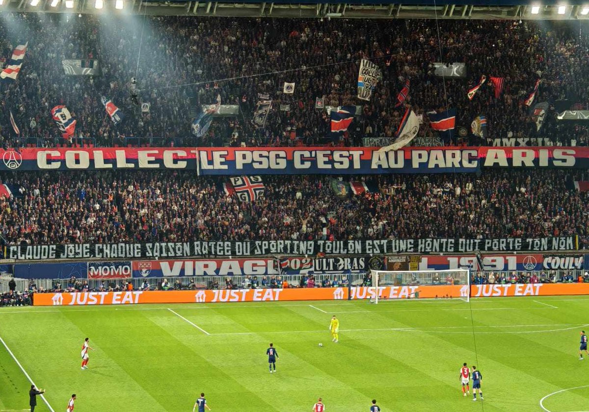 Toulon mérite un grand Sporting (@toulonmerite) on Twitter photo Message des supporters du <a href="/PSG_inside/">Paris Saint-Germain</a> lors de la rencontre contre <a href="/Arsenal/">Arsenal</a> en demi-finale de #ChampionsLeague : "Claude Joye, chaque saison ratée du <a href="/sportingtoulon/">Sporting Club Toulon</a> est une honte qui porte ton nom". Merci du soutien, direction démission ! Message des supporters du <a href="/PSG_inside/">Paris Saint-Germain</a> lors de la rencontre contre <a href="/Arsenal/">Arsenal</a> en demi-finale de #ChampionsLeague : "Claude Joye, chaque saison ratée du <a href="/sportingtoulon/">Sporting Club Toulon</a> est une honte qui porte ton nom". Merci du soutien, direction démission !