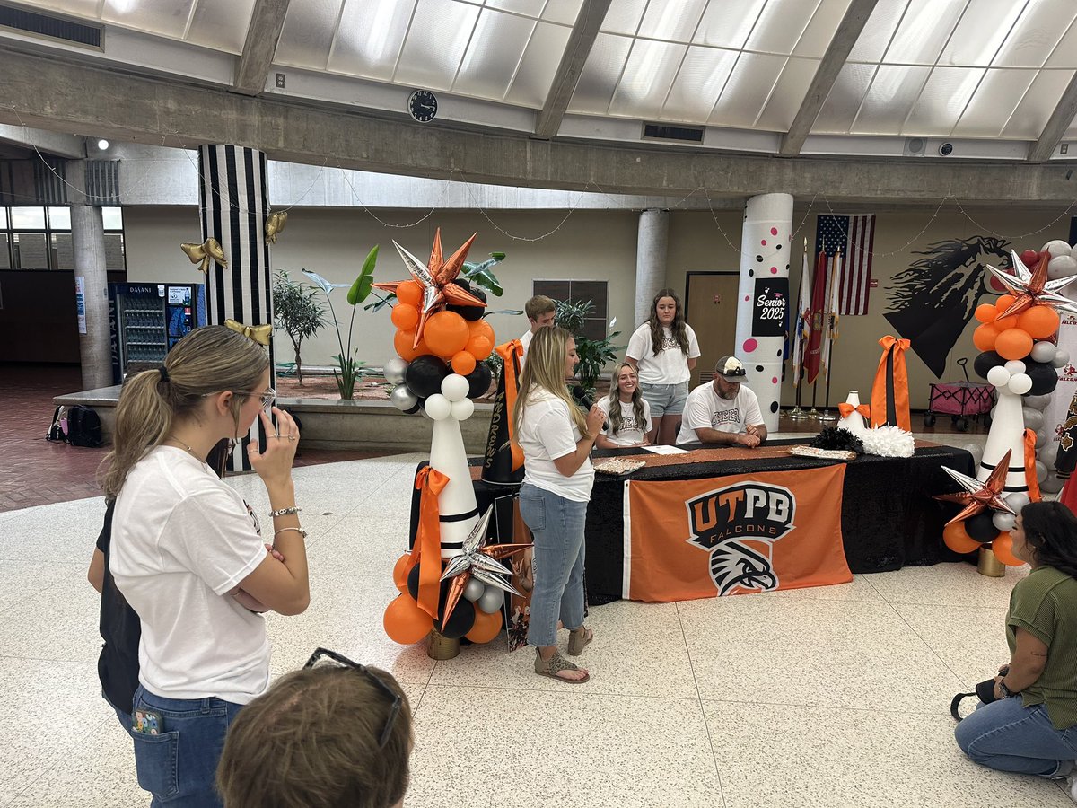 Andrews Athletics (@andrewsmustangs) on Twitter photo Congratulations to the 3 <a href="/AndrewsMustangs/">Andrews Athletics</a> Athletes who signed to compete at the next level! Brady Kelley (Friends Univ. Football) Lauren Vasquez (Hutchinson JC Volleyball) & Kylee Richters (UTPB Cheer) <a href="/Andrews_ISD/">Andrews ISD</a> <a href="/chris_MRTsports/">Christopher Hadorn</a> <a href="/OLeRoy_MRT/">Oscar LeRoy</a> <a href="/BrooksJair/">Sir Jair A. Brooks-Davis</a> <a href="/MustangsNetwork/">Mustangs News Network</a> Congratulations to the 3 <a href="/AndrewsMustangs/">Andrews Athletics</a> Athletes who signed to compete at the next level! Brady Kelley (Friends Univ. Football) Lauren Vasquez (Hutchinson JC Volleyball) & Kylee Richters (UTPB Cheer) <a href="/Andrews_ISD/">Andrews ISD</a> <a href="/chris_MRTsports/">Christopher Hadorn</a> <a href="/OLeRoy_MRT/">Oscar LeRoy</a> <a href="/BrooksJair/">Sir Jair A. Brooks-Davis</a> <a href="/MustangsNetwork/">Mustangs News Network</a>
