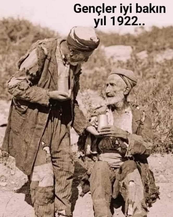 GENÇLER;
ÇANAKKALE VE İSTİKLAL SAVAŞLARI GALİBİYETLERİNDEN SONRA YORGUN VE BİTKİN DÜŞTÜ BU MİLLET
AMA ASLA VATANINDAN,BAĞIMSIZLIĞINDAN VE DEVLETİNDEN VAZGEÇMEDİ.
KISACASI BU DEVLET KOLAY KURULMADI.
VATANIMIZA-MİLLETİMİZE DÖRT ELLE SARILALIM.
BU MİLLET AZİZDİR
BU VATAN KUTSALDIR