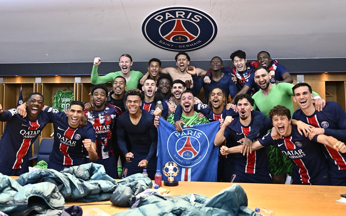 lnstantFoot's tweet photo. ❤️💙

(📸 @PSG_inside) https://t.co/csKDMgpsmP
