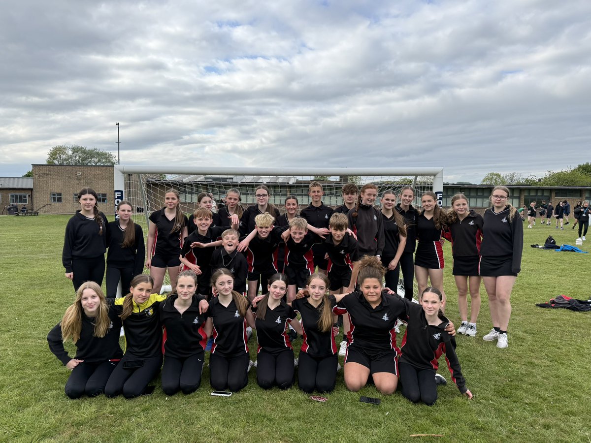 Well done to all our athletes this evening at the first outdoor athletics meet of the season. Some fantastic performances with lots of first and second places across all the events tonight (100m, 200m, 800m, long jump, shot put). Should be a good athletics season for Team CHS 🙌🏻