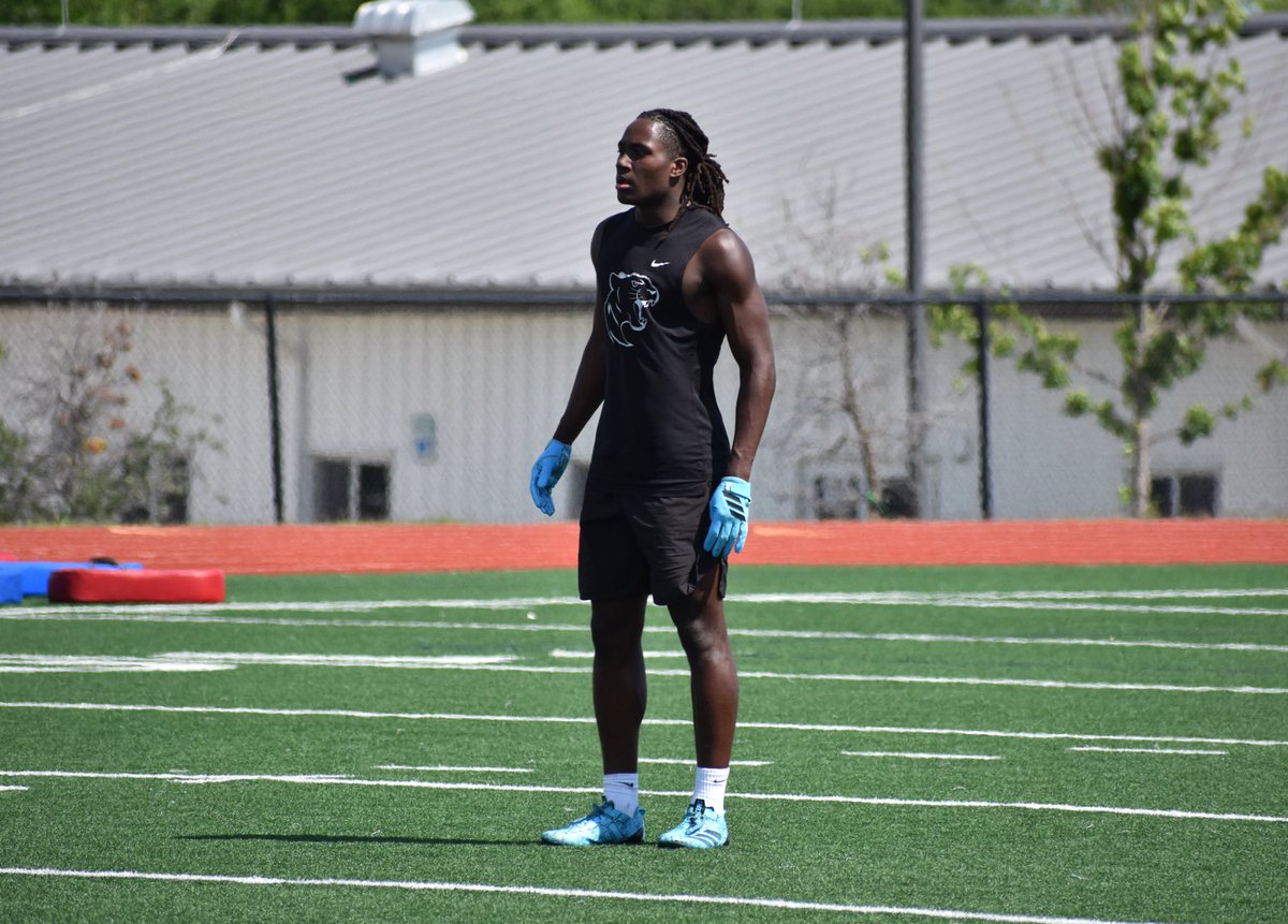 CJ Vogel (@cjvogel_otf) on Twitter photo Very impressive showing today from 2026 Panther Creek DB Donovan Webb (<a href="/DonovanWebb21/">Donovan Webb</a>) in the middle of the field.
One of the most explosive athletes I’ve seen this cycle.
Michigan, TCU, Texas Tech, Oklahoma, Ohio State and many others in the hunt. Very impressive showing today from 2026 Panther Creek DB Donovan Webb (<a href="/DonovanWebb21/">Donovan Webb</a>) in the middle of the field.
One of the most explosive athletes I’ve seen this cycle.
Michigan, TCU, Texas Tech, Oklahoma, Ohio State and many others in the hunt.