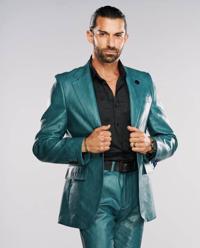 BARABASMEN's tweet image. From the ring to the red carpet— @mrstonewwe isn’t just making moves, he’s making moments. Leather game strong, attitude stronger. 💥🖤 #BarabasMen #menstyle #Wrestle #menfashion #teallook #mybarabas #leather