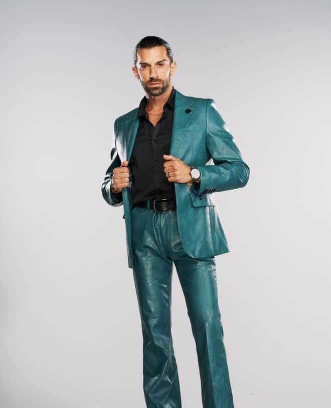 BARABASMEN's tweet image. From the ring to the red carpet— @mrstonewwe isn’t just making moves, he’s making moments. Leather game strong, attitude stronger. 💥🖤 #BarabasMen #menstyle #Wrestle #menfashion #teallook #mybarabas #leather