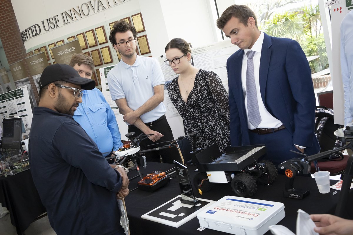 EngineeringUSF's tweet image. Electrical Engineering Capstone Event | Spring 2025 ⚡🔧📐

Check out all the event photos on Flickr: bit.ly/3SsG4Gx

#USFEngineering #Capstone2025 #Spring2025 #ElectricalEngineering #EngineeredForInnovation