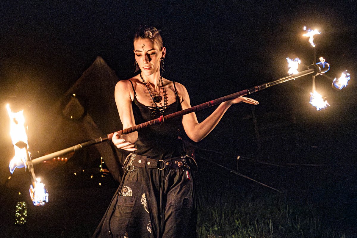 MarksGonePublic's tweet image. Weekend highlight: photographing MythMaker as Hjeron &amp;amp; his crew lit up the night with a jaw-dropping fire show 🔥📸 #Vancouver #MythMaker #FireDance