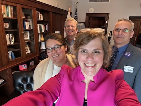 TechDirectors's tweet image. .#METAA was proud to collaborate with ⁦@MassCUE⁩ to represent Massachusetts at this years #EdTech Advocacy Fly-in event in Washington DC. Thank you ⁦@CoSN⁩ ⁦@SETDA⁩ ⁦@SIIA⁩ and ⁦@ISTEofficial⁩ for all your work to make this happen! Our voice matters!