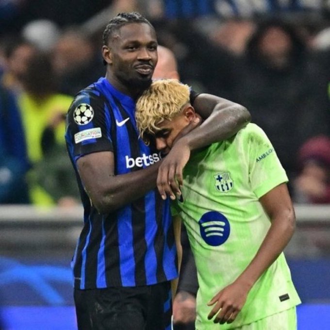 blaqchoppa's tweet image. #UCL @Lamineeyamal__  #BarcelonaInter  SWEET 17&quot;👦