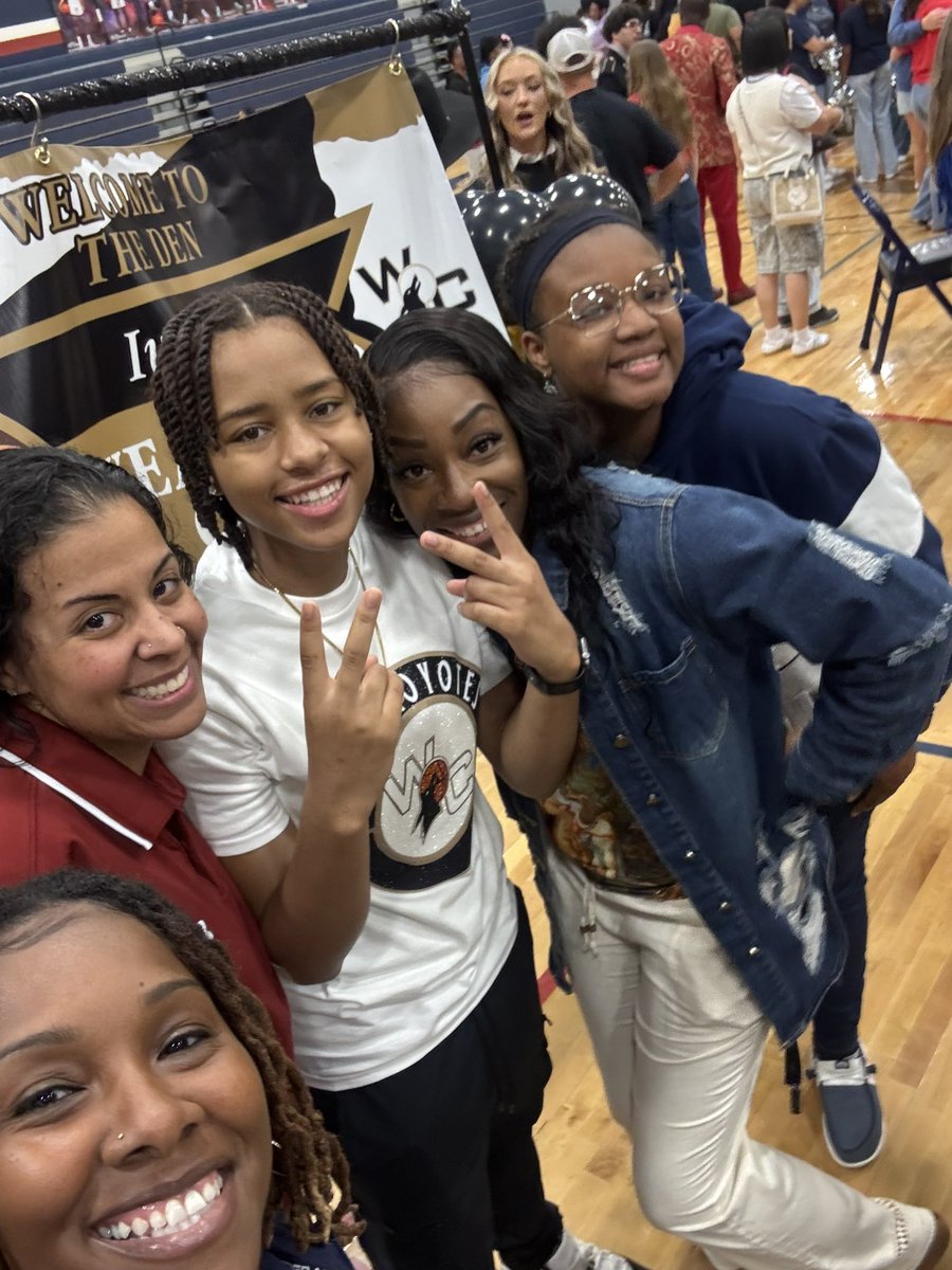 Chaparral Womenโs Basketball (@chaparralwbball) on Twitter photo Congratulations to <a href="/powellivy5/">Ivy Powell</a> on continuing her academic and athletic career at Weatherford College. Congratulations to <a href="/powellivy5/">Ivy Powell</a> on continuing her academic and athletic career at Weatherford College.