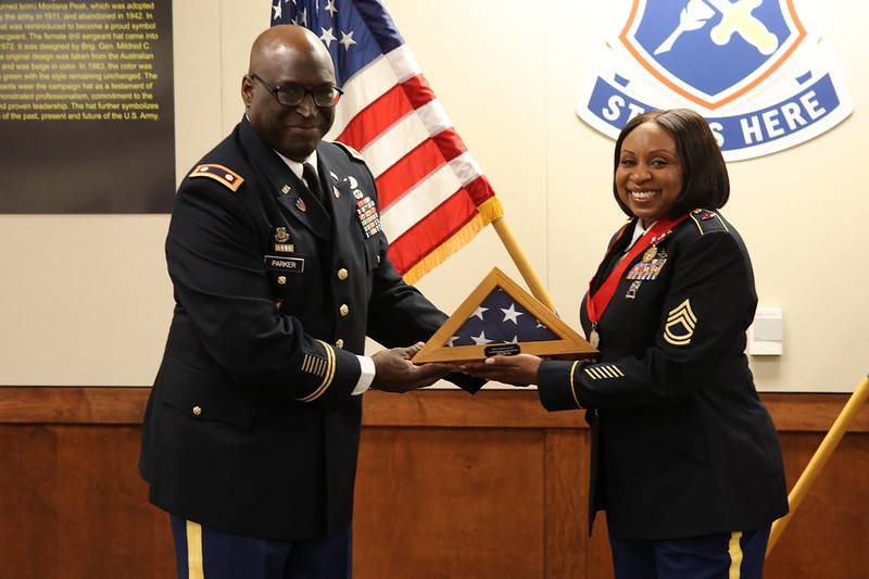 USArmyFortSill's tweet image. SFC Latoya Scott, G1 NCOIC, retired after 21 years of service in a ceremony hosted by Lt. Col. Aaron Parker April 25, 2025. SFC Scott is a great example of Fires 50#45 - life is better with great teammates! #soldierforlife spr.ly/60112Fy3Z