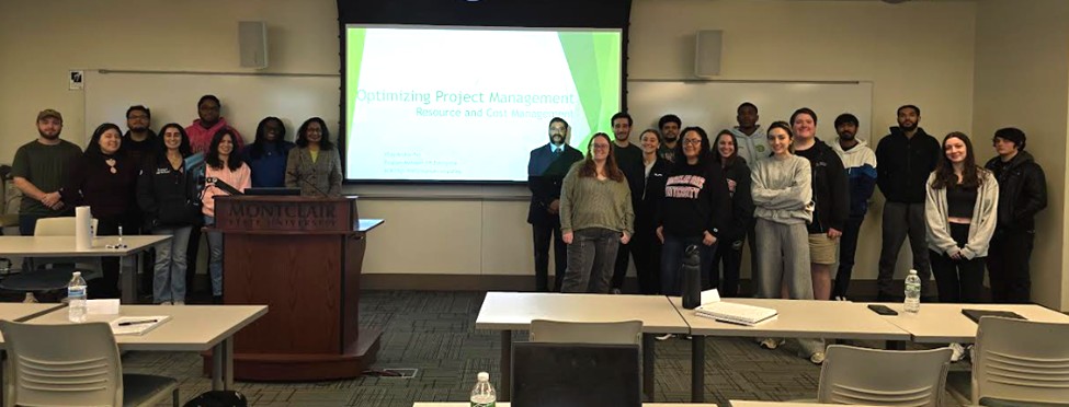 Raji Sivaraman, Adjunct Professor in the Management department, invited guest speaker Vijay Arokia-Raj, Engineering Program Manager at Hewlett Packard Enterprise, to her MGMT 436 class. Students participated in hands-on exercises, applying project planning concepts in real time.