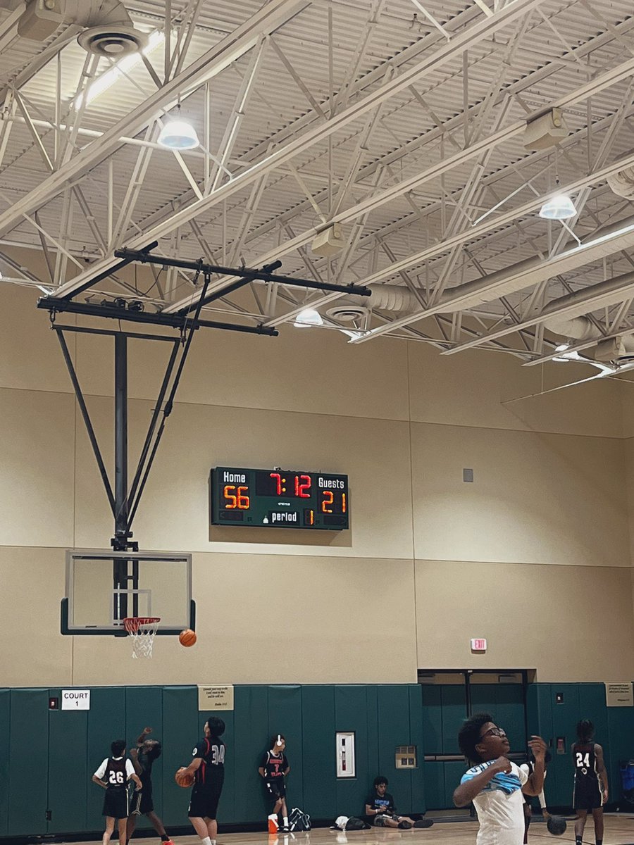 Late Post. Went 2-1 ln our first tournament. Lost first game by 1 point. However, still thankful. Back in action Next weekend.. 

#HS #AAU #17U #Playmakers