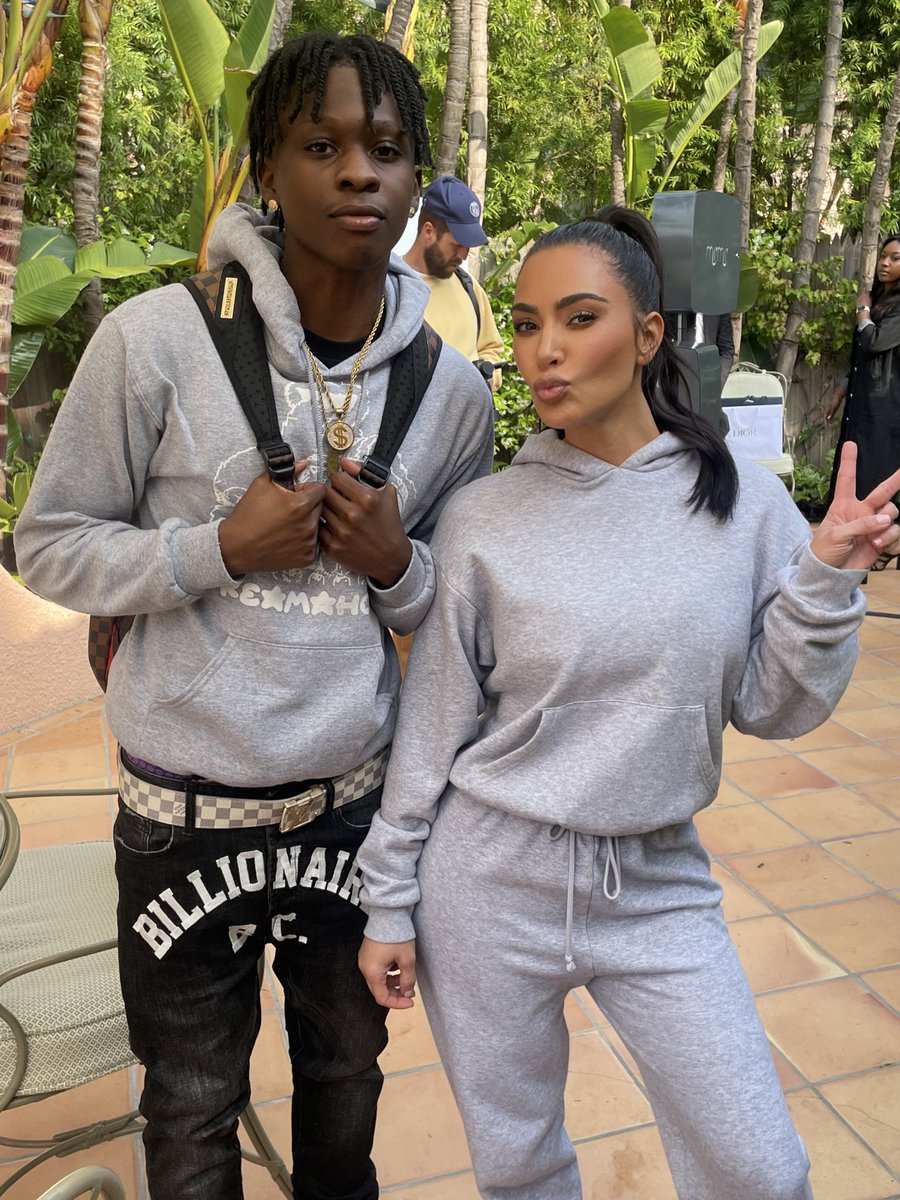 NoLimitJay tweet media