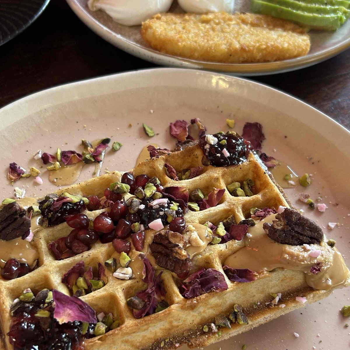 I just received Breakfast for Two from Anonymous via Throne. It’s your turn to worship us. throne.com/aussiealphacou…