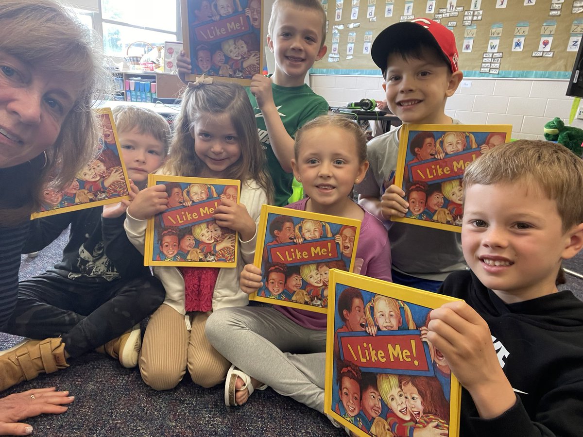 Jennifer Oakley (@mrsjennyoakley) on Twitter photo Officer Downing & his Rotary friends were at <a href="/GT_Elementary/">Green Township Elem.</a> today sharing a powerful, personalized book called "I Like Me,” which encourages children to cultivate kindness, empathy, and resilience, while making informed choices to create a brighter future. <a href="/MSDMartinsville/">MSD of Martinsville</a> Officer Downing & his Rotary friends were at <a href="/GT_Elementary/">Green Township Elem.</a> today sharing a powerful, personalized book called "I Like Me,” which encourages children to cultivate kindness, empathy, and resilience, while making informed choices to create a brighter future. <a href="/MSDMartinsville/">MSD of Martinsville</a>