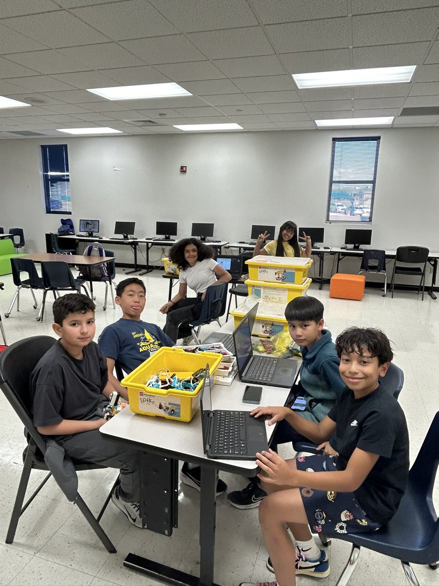 Brenda Torres (@btorres_jds) on Twitter photo Blue-Hydras are back together. Ready to tackle Spike robots for this new Unearthed season. I love their energy and dedication. <a href="/JohnDrugan_PK8/">John Drugan PK-8</a> <a href="/YCarrasco_AA/">Stephanie Carrasco</a> Blue-Hydras are back together. Ready to tackle Spike robots for this new Unearthed season. I love their energy and dedication. <a href="/JohnDrugan_PK8/">John Drugan PK-8</a> <a href="/YCarrasco_AA/">Stephanie Carrasco</a>