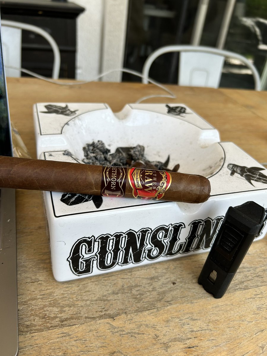 PastorAndPuros's tweet image. Next up. @sdcigars #Firethorn 6x60—bold ring gauge, slow-burning beauty to carry me past the sermon prep finish line 
big passage takes a big cigar 

#SouthernDrawCigars #BigRingEnergy #CigarsOfX #PreacherAndPuros #SermonPrepSmoke