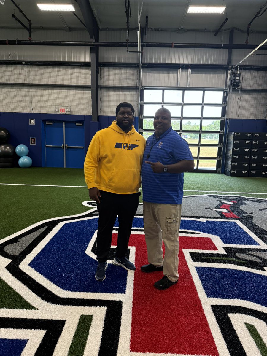 Thanks <a href="/PRTYNTHABAKFLD/">Jamere Hogue</a> from <a href="/ETSUFootball/">ETSU Football</a> for stopping by #TheDawgHouse today to check out our guys.