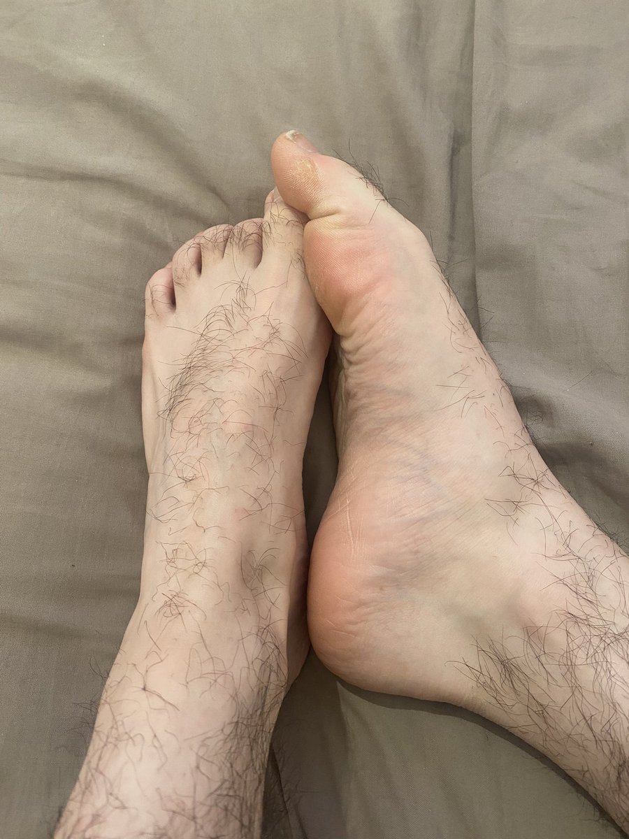 neo_Feet_'s tweet photo. Ils sont doux, propres, et prêts à être admirés… ou plus si affinités.
Mes DM sont ouverts pour du contenu perso &amp; sur-mesure.
Tu sais ce que t’as à faire.

#MaleFeet #FeetLovers #FootFetish #FeetPicsForSale #FeetOfTwitter #MaleFootModel  #CustomFeetPics #DMForContent #FeetKing https://t.co/zzdV28f1ZM