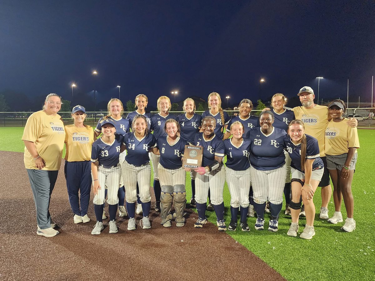 State Bound for your Lady Tigers!!!!  Let’s Go!!! 💙💛🥎