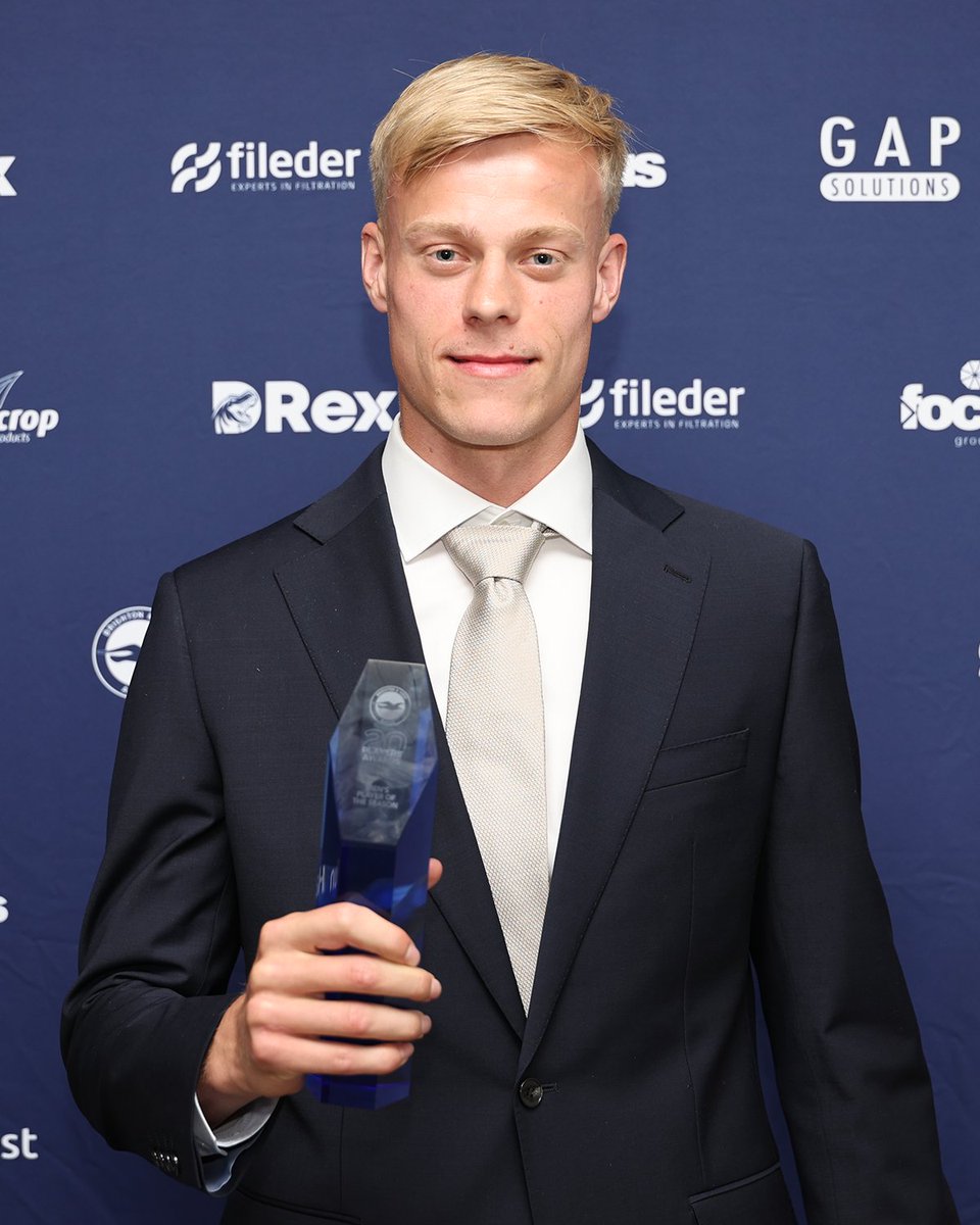 OfficialBHAFC's tweet image. Our 24/25 Men's Player of the Season! 🇳🇱💫